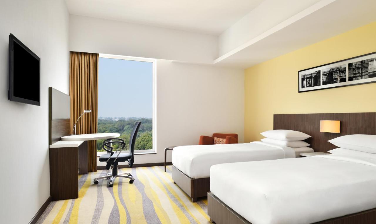 Fairfield By Marriott Ahmedabad Hotel Bagian luar foto